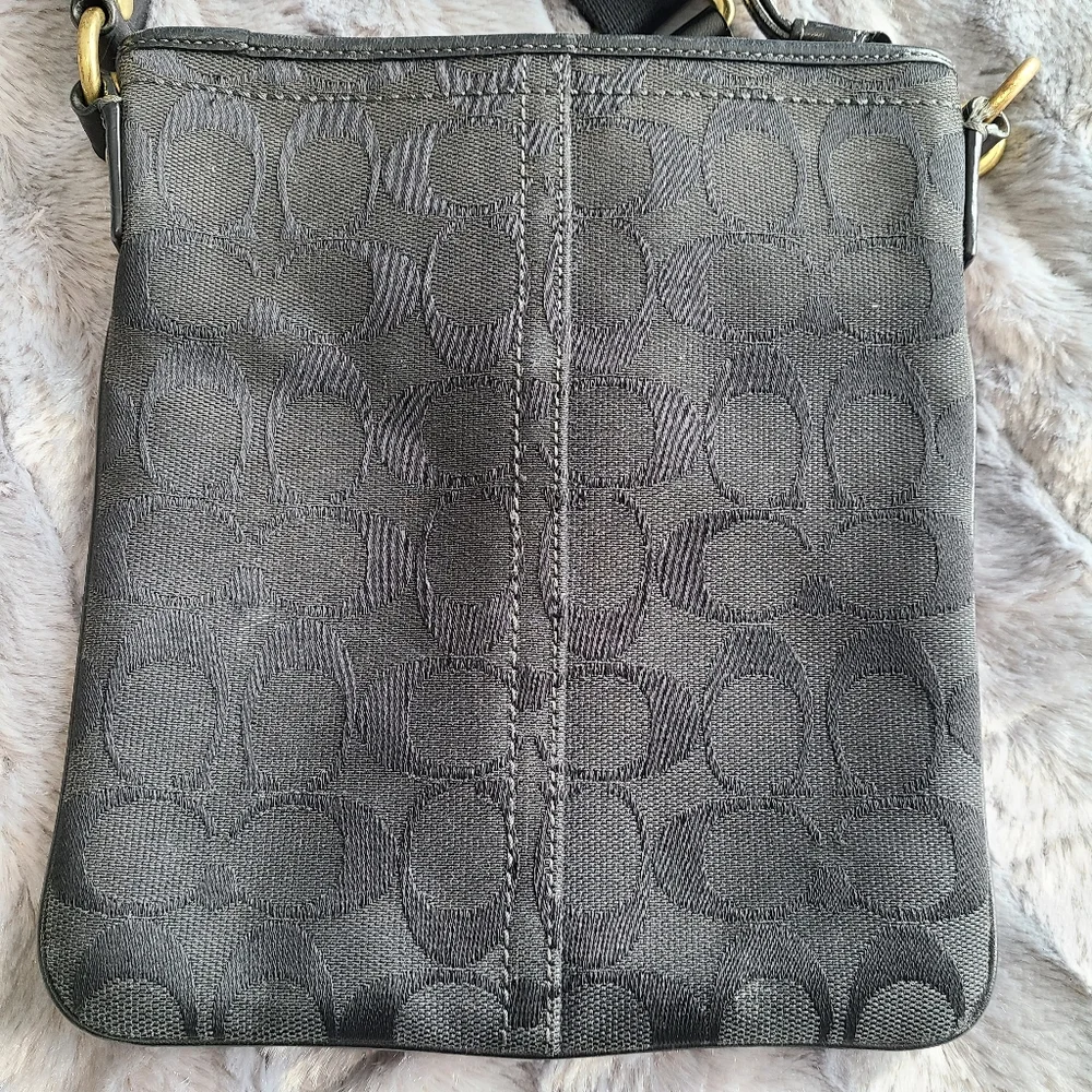 ❌️SOLD❌️ Coach Signature Crossbody Bag - Black - Picture 9 of 10